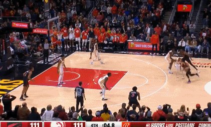 开云体育-老鹰菜鸟空接绝杀老爸 关键球对决猛龙被上课