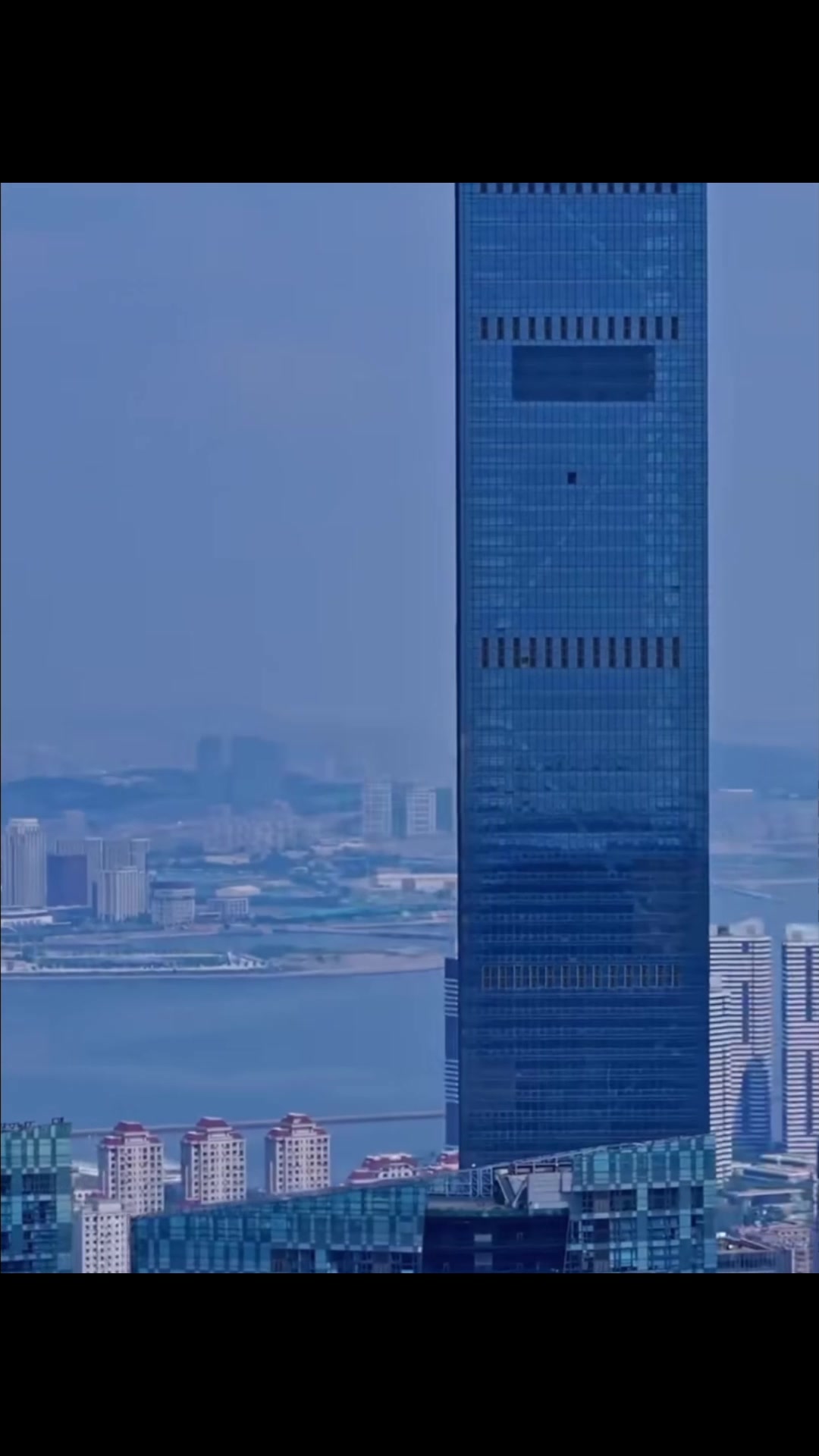 开云app-官方：大连英博签下32岁罗马尼亚国脚斯坦丘，球员曾随三镇夺中超